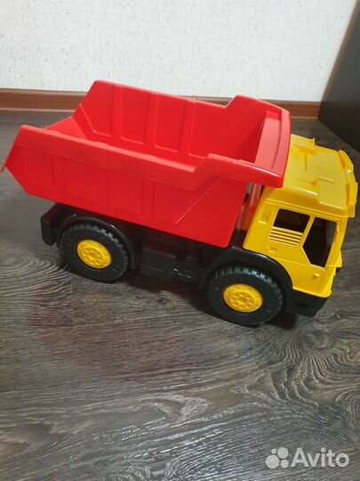 Игрушка машинка Богатырь