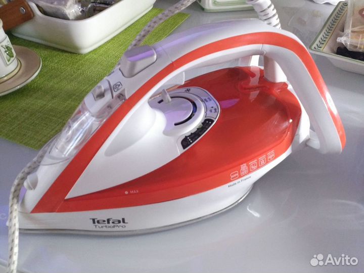 Утюг с парогенератором Tefal