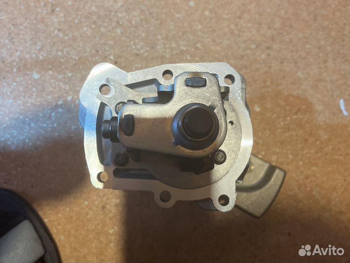 Продам крышку кпп для Форд Транзит, 1719108