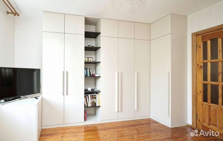 Красивый шкаф