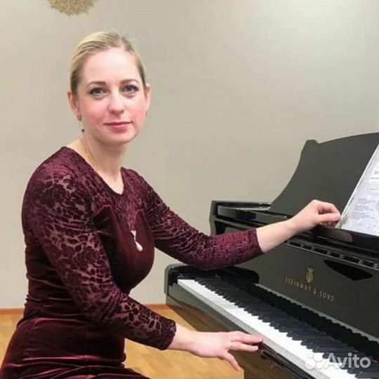 Преподаватель фортепиано,сольфеджио,концертмейстер