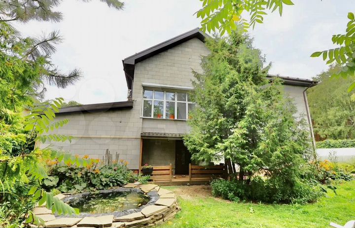 Коттедж 210,9 м² на участке 9,5 сот.