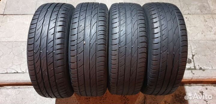 Barum Bravuris 2 215/60 R16 99H