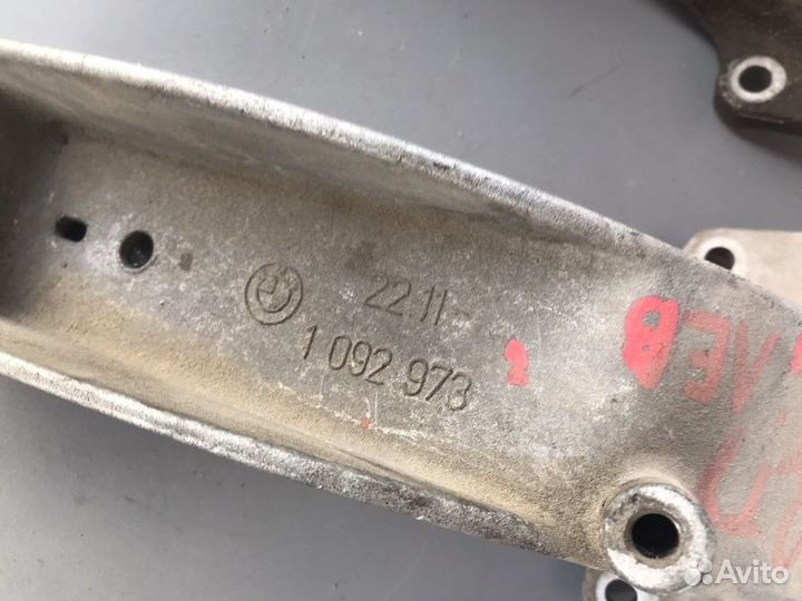 Крепление, лапа на Бмв Е39, с дв.М52,М54