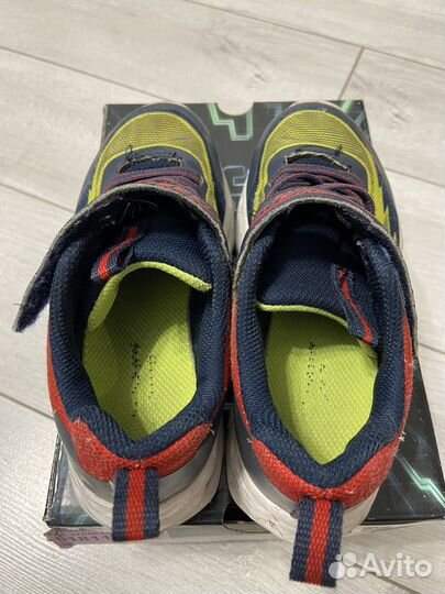 Кроссовки skechers
