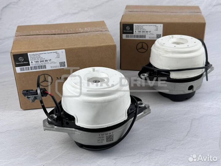 Подушка двигателя левая Мерс 3.5 258 л.с