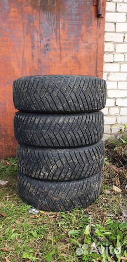 Goodyear UltraGrip Ice Arctic SUV 235/55 R19