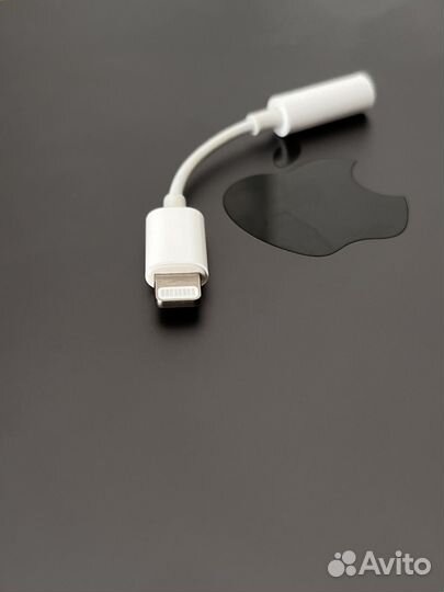 Переходник Apple Lightning to 3.5mm Headphone