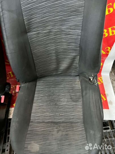 Комплект сидений на рено логан