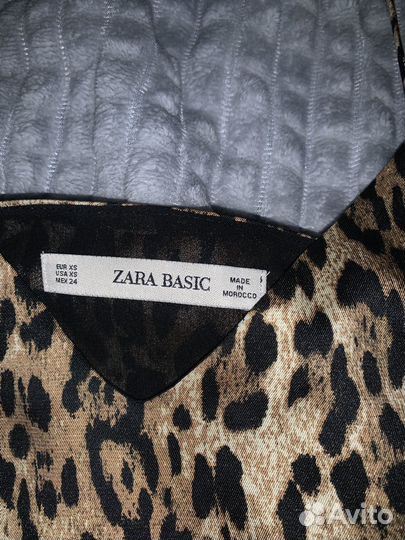 Шелковый топ с кружевом