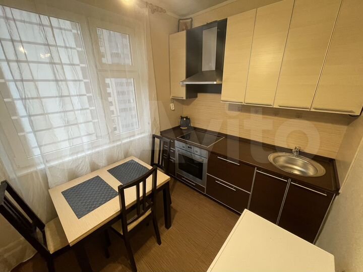 1-к. квартира, 40 м², 9/16 эт.