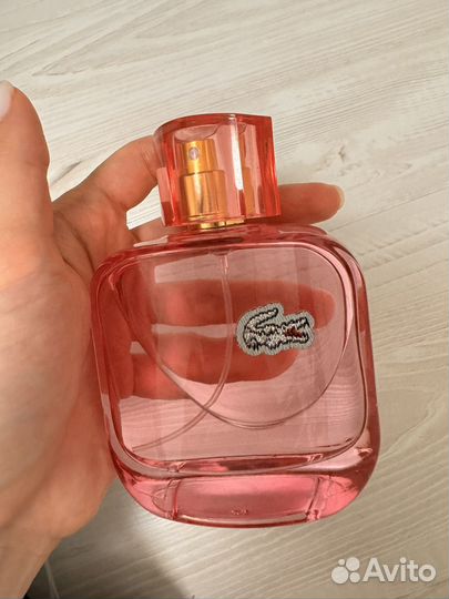 Туалетная вода lacoste l.12.12 pour elle sparkling