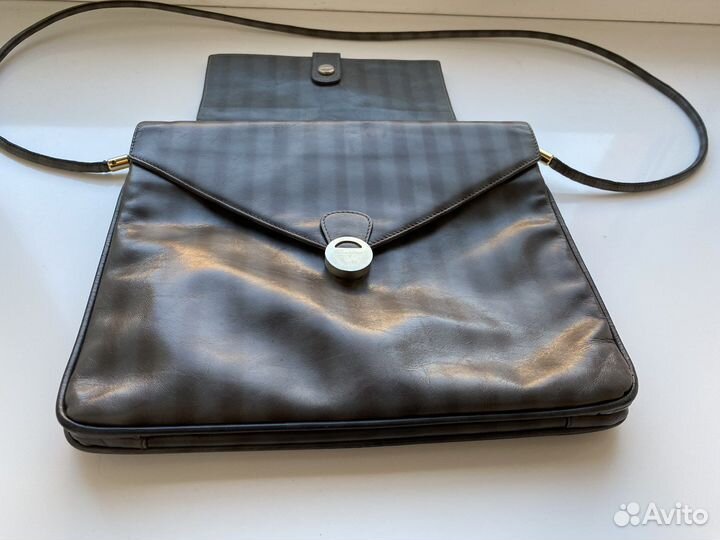 Salvatore ferragamo vintage оригинал