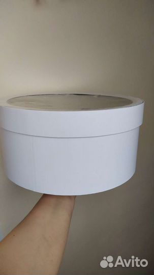 Шляпная коробка белая