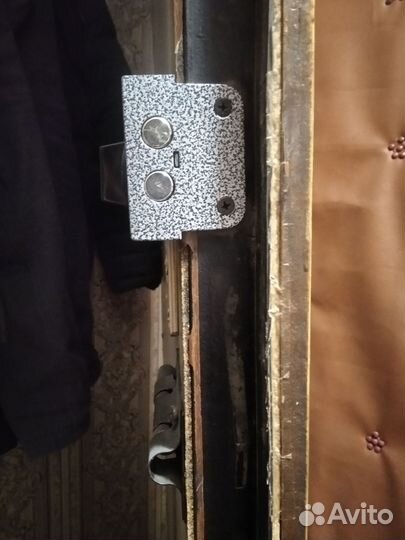 Дверь входная железная