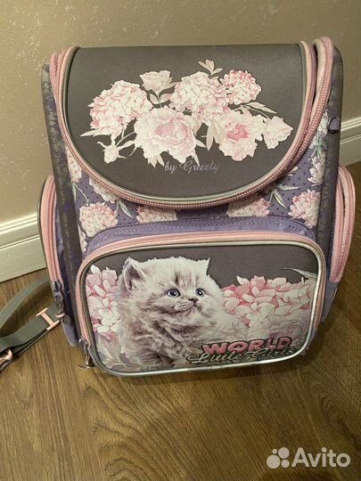 Школьный портфель (ранец, рюкзак) для девочек