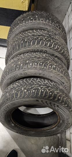 Yokohama Ice Guard Stud IG35 215/65 R16