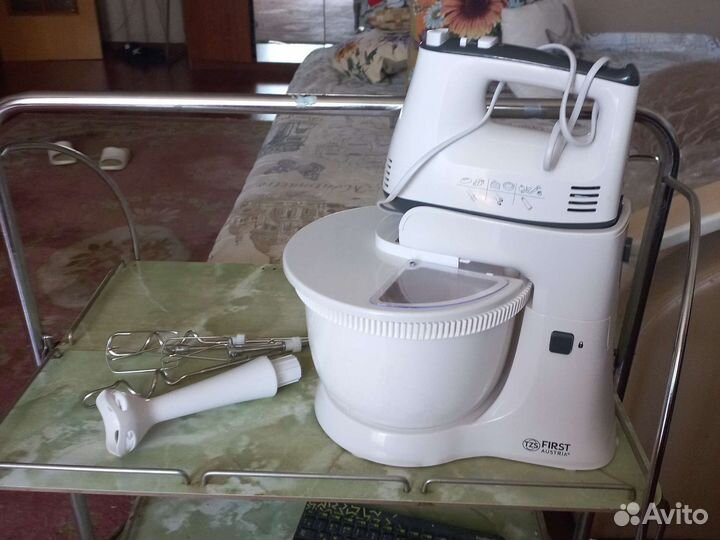 Миксер с чашей