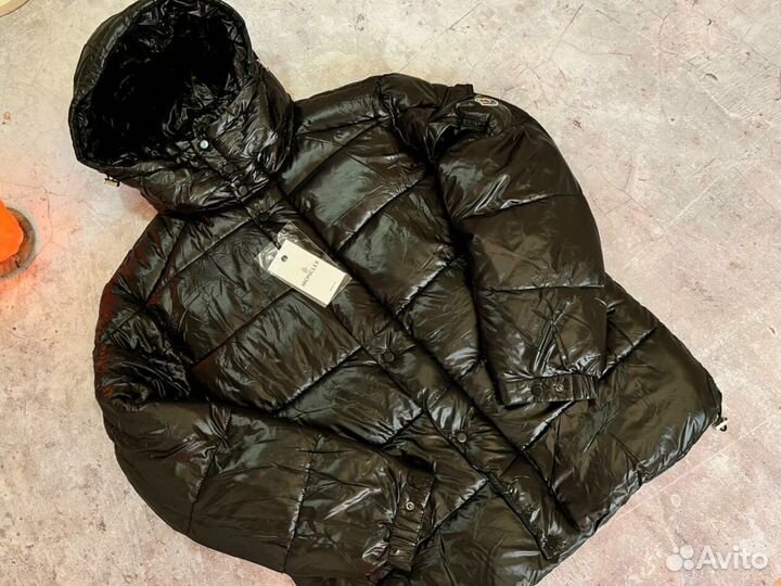 Зимние куртки Moncler