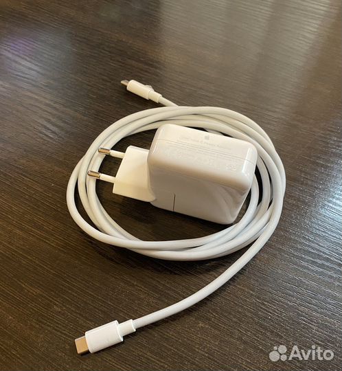 Apple USB - C Power Adapter 30W новый