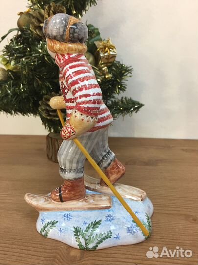 Ярославская майолика лыжник