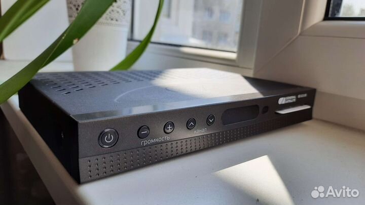 Ресивер триколор General Satellite GS U210B