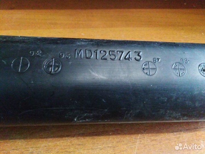 Резонатор воздушного фильтра Mitsubishi Galant