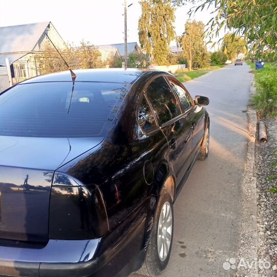 Volkswagen Passat 1.8 МТ, 1999, 331 000 км