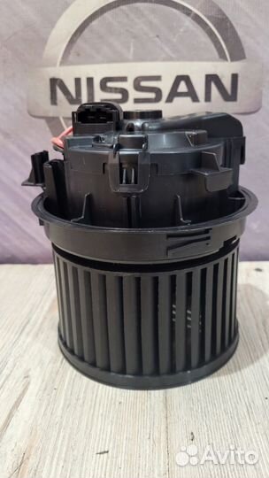 Вентилятор мотор печки отопителя Nissan qashqai J1