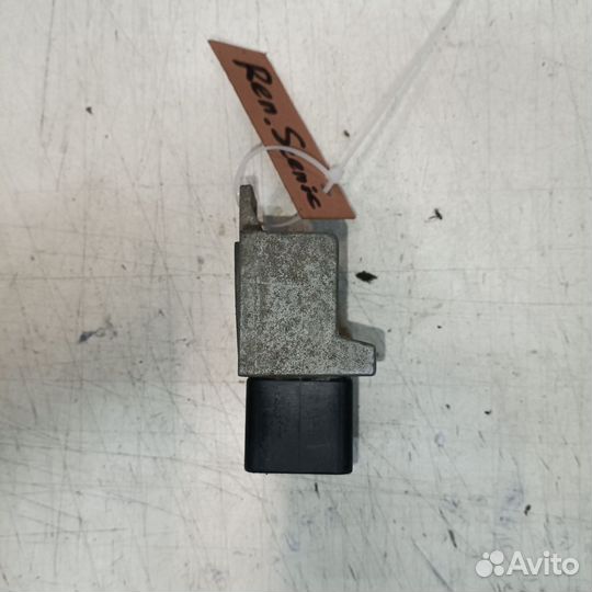 Реле свечей накала Renault Scenic