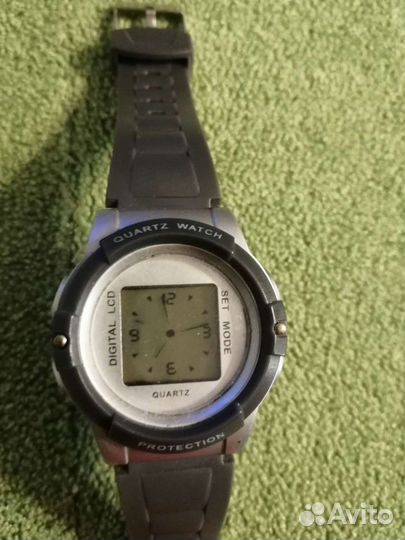 Часы для мальчика. В отличном рабочем состоянии