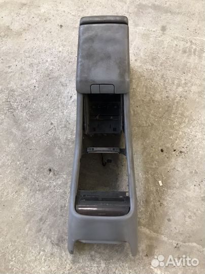 Подлокотник Mercedes ML W163 (5264)