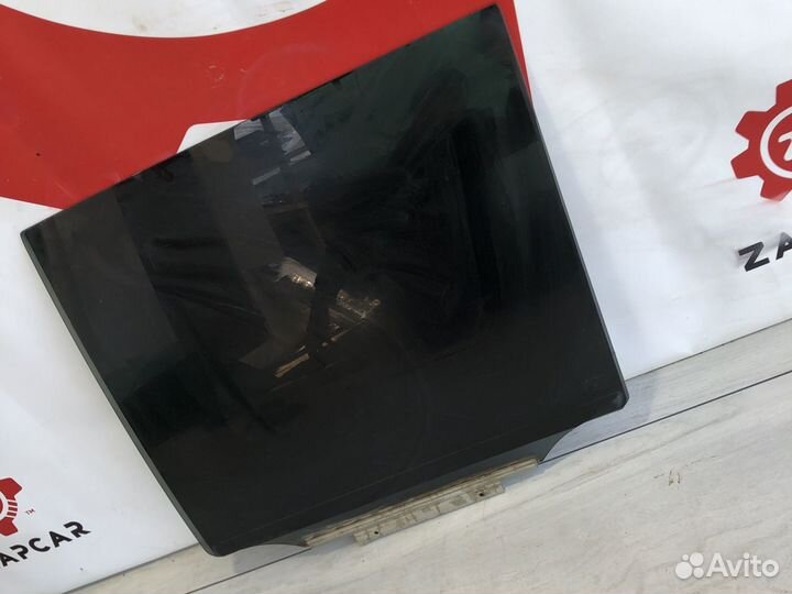 Lexus GX470 Стекло заднее