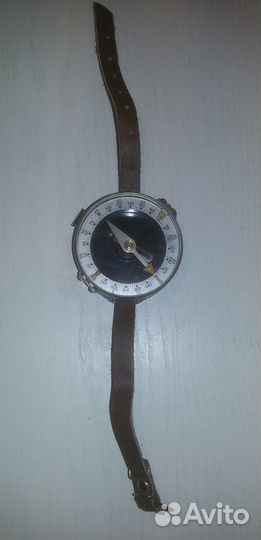 Компас наручный
