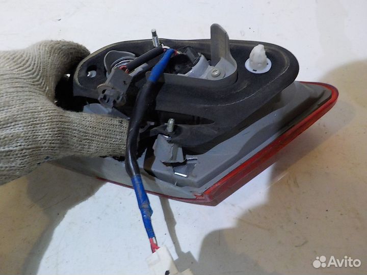 Фонарь задний правый Toyota Camry 40