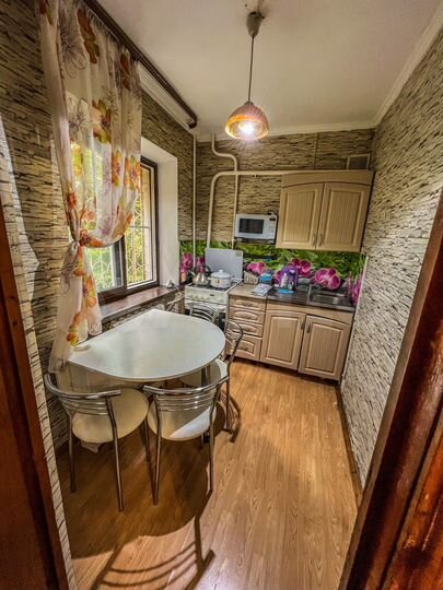 2-к. квартира, 43 м², 1/5 эт.