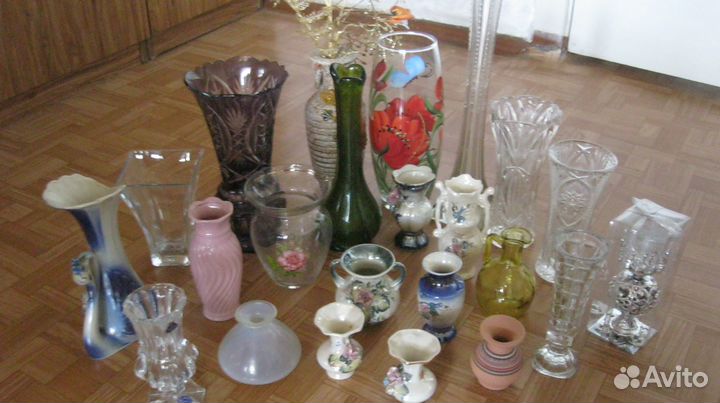 Горшки,вазы,цветы в горшках и искуственные