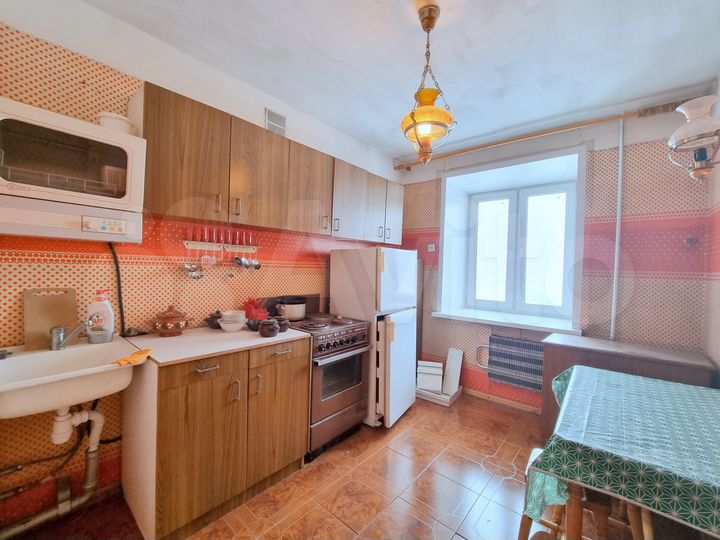 2-к. квартира, 55 м², 9/10 эт.