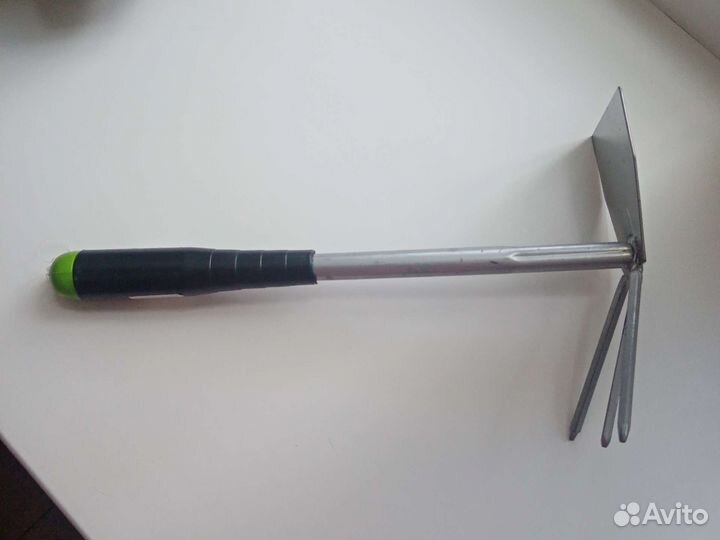 Набор садовых инструментов совок грабли мотыга