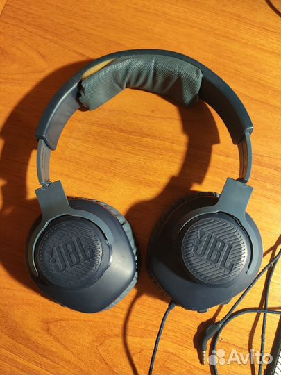 Jbl quantum 100