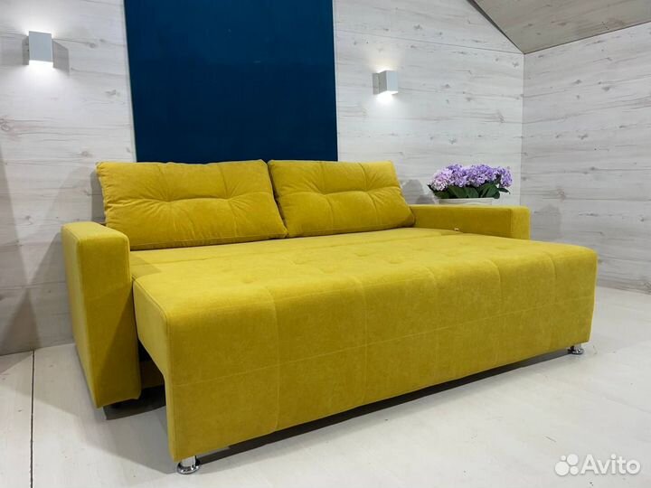 Диван прямой еврокнижка с подлокотниками