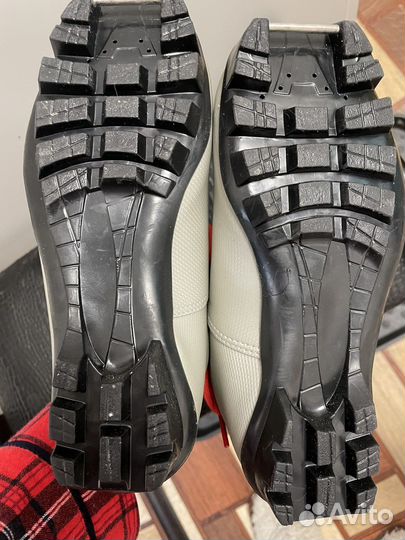 Лыжные ботинки 35 р