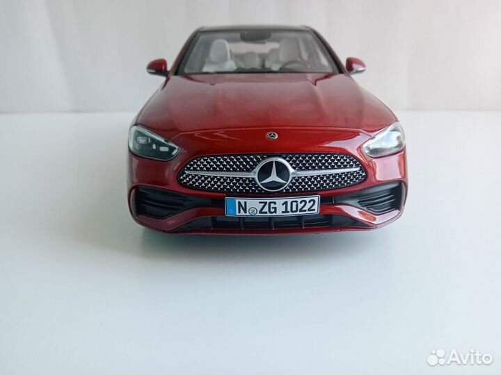 Модель 1:18 Mercedes C-Class 2021 год