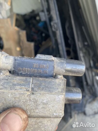 Мерседес W124 катушка зажигания R111 2.2