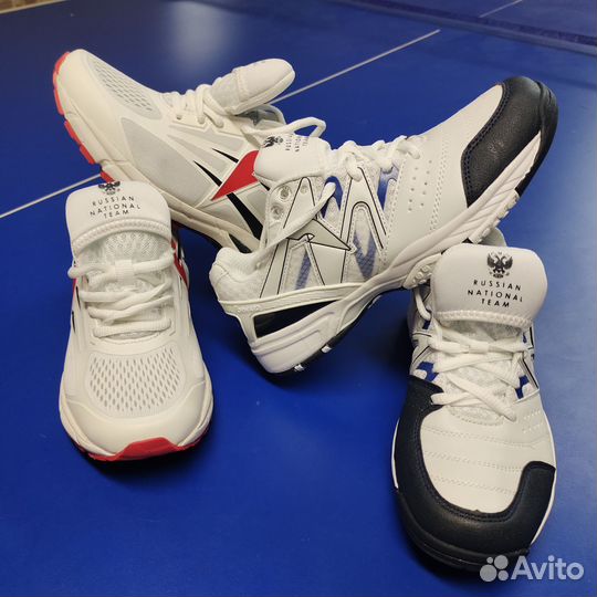 Кроссовки форвард