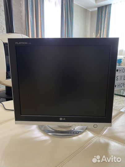 ЖК монитор LG flatron L1720P