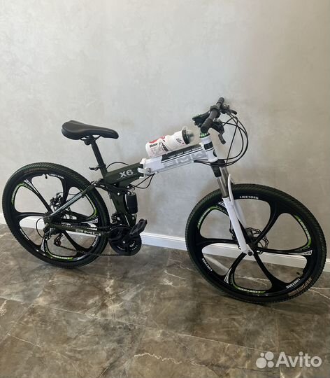 Велосипед на литых дисках BMW