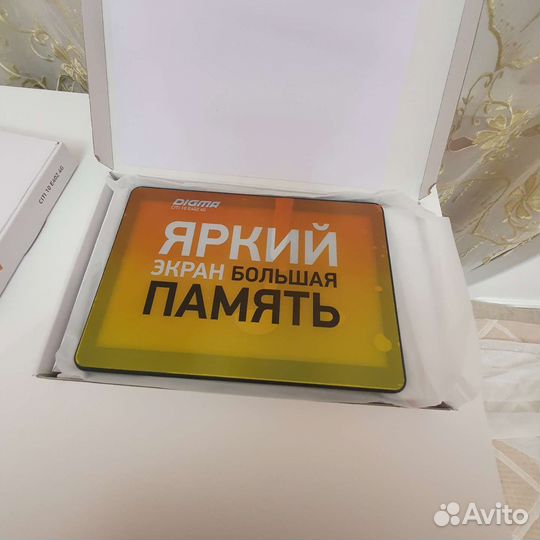 Планшет новый