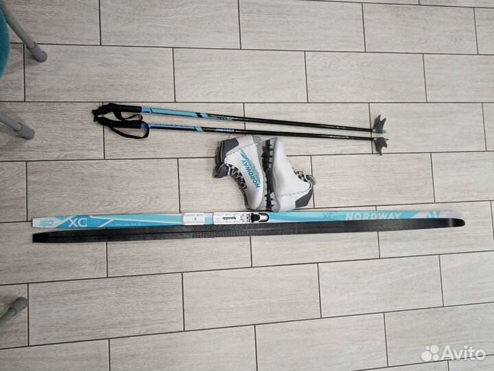Лыжи беговые и ботинки 40