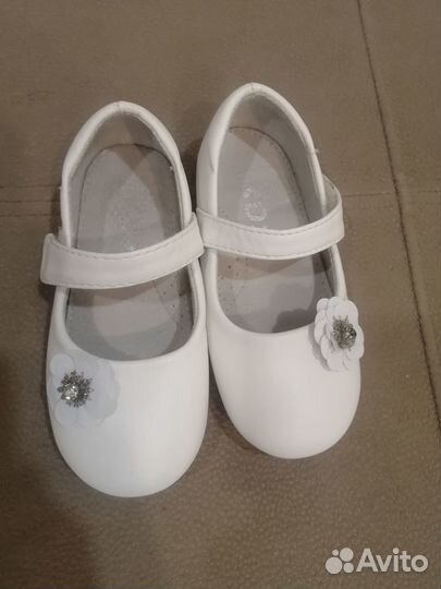 Туфли на девочку 24